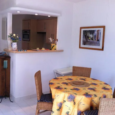 Avec Jardinet, Terrasse, Piscine Et Parking Aux Issambres - Fr-1-768-9 Les Issambres