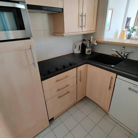 Сasa de vacaciones Avec Jardinet, Terrasse, Piscine Et Parking Aux Issambres - Fr-1-768-9 *